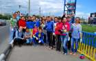 На фарбування мосту над Південним Бугом зібрали 2000 гривень та 30 волонтерів