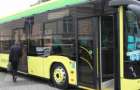 У двох надсучасних тролейбусах  Хмельницького встановлять відеореєстратори
