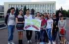 У Хмельницькому школярі мітингували проти несправедливих завдань на ЗНО