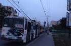 У центрі Хмельницького на півгодини зупинився рух тролейбусів