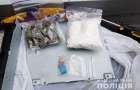 У Хмельницькому поліція викрила 25-річного хлопця, який ховав наркотики у DVD-rom