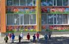 Фасад дитячого садочка у Городку прикрасили графіті з героями улюблених дитячих казок та мультфільмів