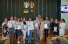 Відзнаками Хмельницької обласної ради нагородили дванадцять випускників, котрі отримали найвищі бали за результатами ЗНО