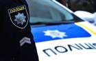 “Засівав” гривнями автомобіль патрульних. У Хмельницькому п’яний водій “євробляхи” заплатить подвійний штраф