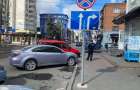 У Хмельницькому почали штрафувати за неправильне паркування: за тиждень 190 адмінпротоколів