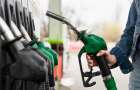 На Хмельниччині комунальне підприємство переплатило за бензин та дизель майже 3 млн грн