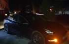 У Хмельницькому пошкодили автомобіль «Tesla» – шукають свідків ДТП