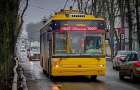 У Хмельницькому відновили рух тролейбусів, але зменшили їх кількість