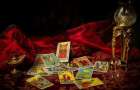 На Кам’янеччині жінка заплатила шахраю за гадання на картах 67 тисяч гривень