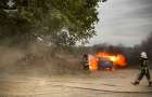 На Хмельниччині рятувальники ліквідували пожежу легкового автомобіля