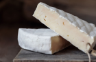 У Держпродспоживслужбі Хмельниччини спростували фейк про сир зі стафілококом, який міг потрапити у продаж