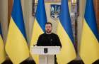 Президент України вручив два сертифікати на отримання квартир Героям України з Хмельниччини