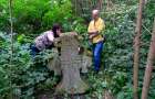 На Хмельниччині виявили загадковий «паломницький» хрест
