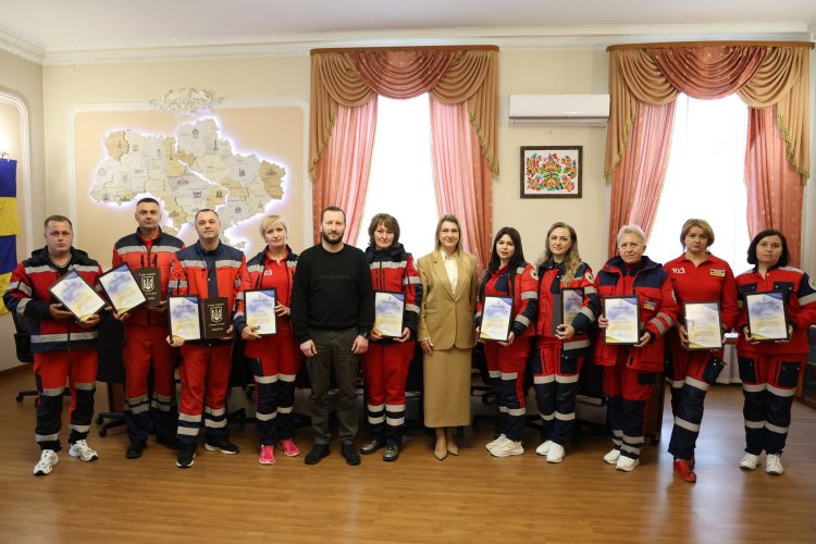 У Хмельницькій ОВА відзначили кращих працівників екстреної медичної допомоги