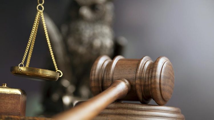 Суд на Хмельниччині виправдав прокурора, якого “ловили” на хабарі: докази визнали провокацією
