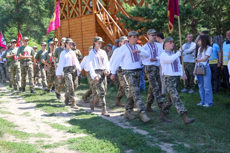 На Хмельниччині стартував обласний етап гри «Джура-2025»: молодь вчиться, змагається й гуртується