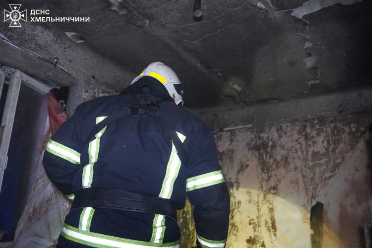 У Хмельницькому через необережність під час паління загинув чоловік