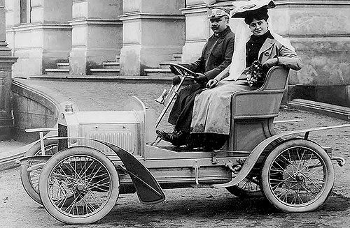 Як на Хмельниччині переходили з возів на автомобілі: історія перших доріг і ДТП краю