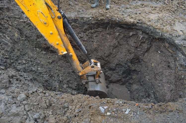 У Хмельницькому через порив водопроводу без води декілька мікрорайонів