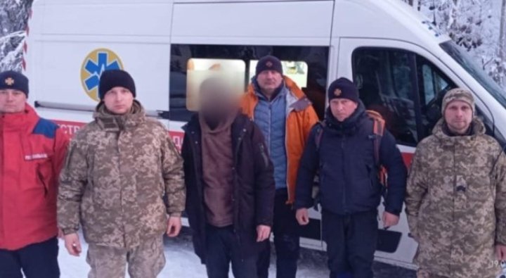 Хотів потрапити до Румунії, але заблукав і ледь не замерз: прикордонники врятували 24-річного хмельничанина