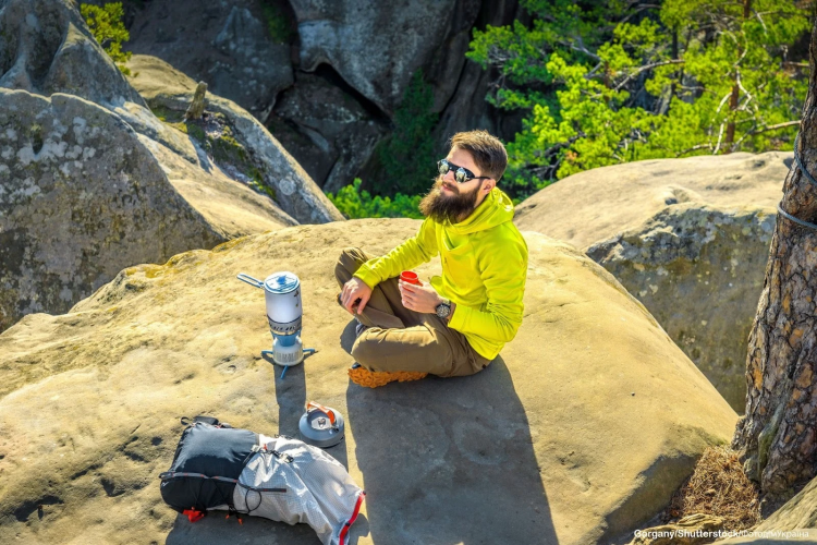 Гарячий обід на вершині: огляд компактних пальників, що вміщуються в кишеню