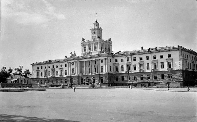 Що не так із ремонтом Будинку рад у Хмельницькому: архітектор закликав владу «повернутись у правове поле»