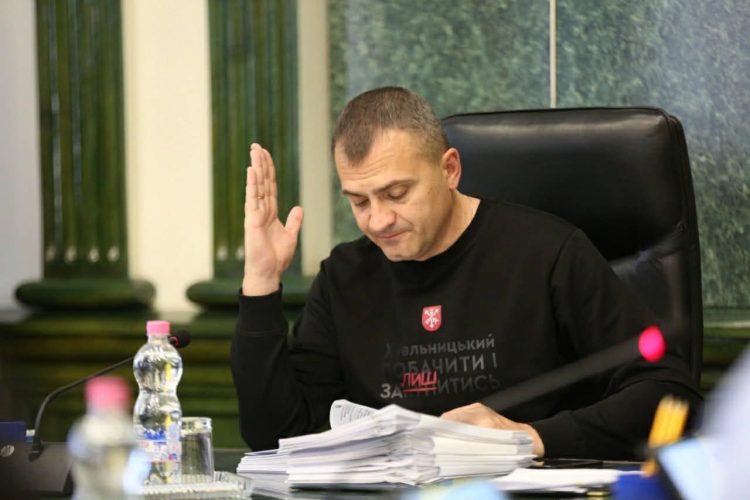 Симчишин вважає, що за десять років йому вдалося суттєво «оживити» Хмельницький