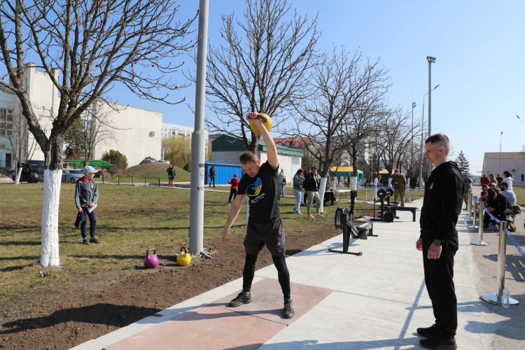 У Нетішині відбувся відкритий Кубок ХАЕС з кросфіту «Міць нескорених»