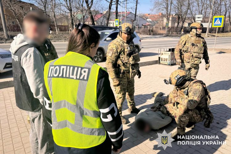 Солдат однієї з військових частин Хмельниччини організував схему втечі через держкордон військовозобов’язаних