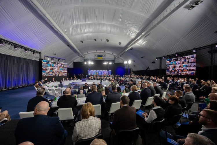 Хмельниччина долучилася до всеукраїнського засідання Конгресу місцевих та регіональних влад