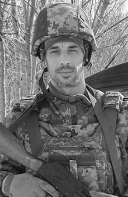 «На щиті» додому повернулися троє захисників з Хмельниччини