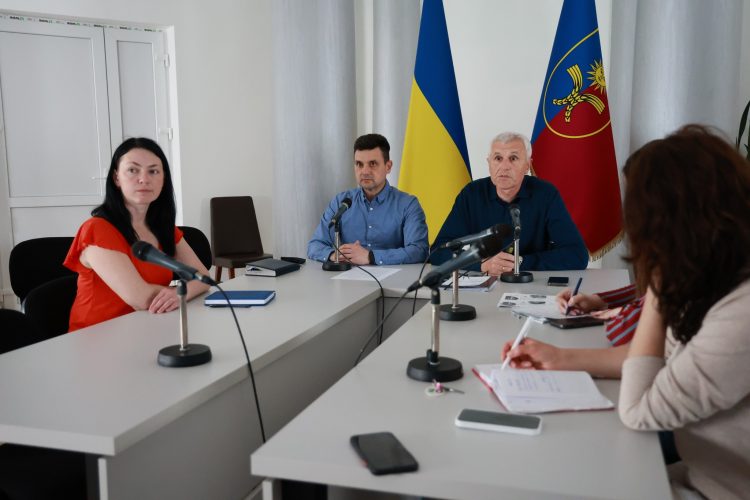 У Хмельницькій ОВА обговорили працевлаштування людей віком 50+