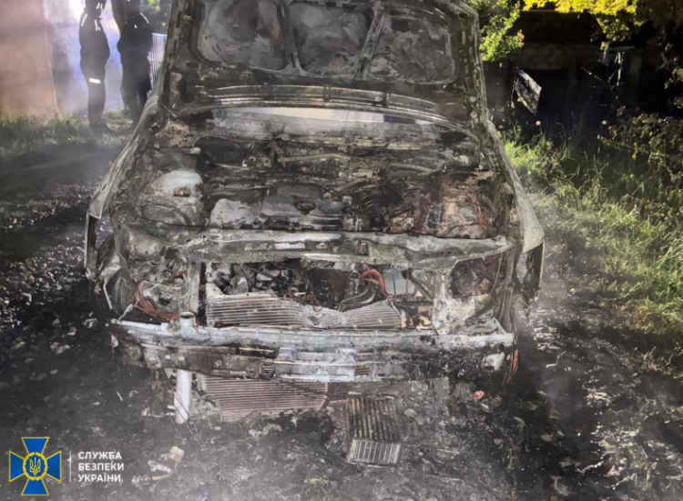 У Шепетівці затримали 19-річного молодика, який підпалив авто ЗСУ на замовлення спецслужб рф