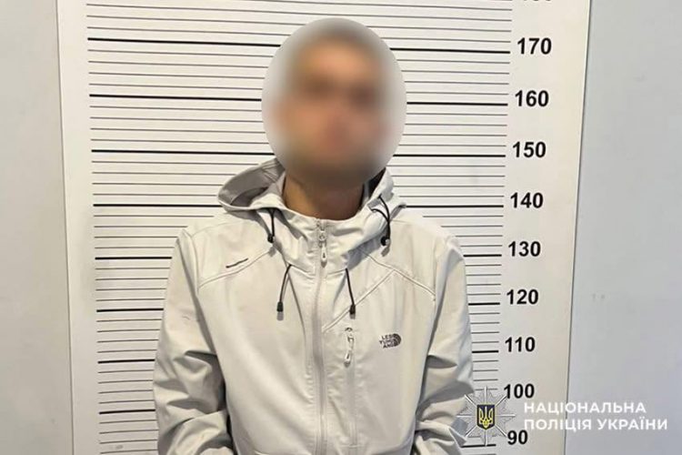 У Хмельницькому затримали серійного крадія, який намагався викрасти товар з магазину