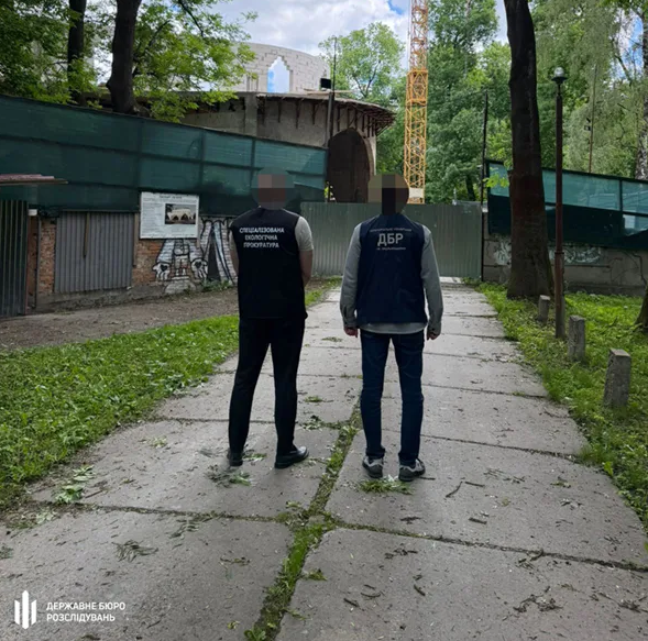 Будівництво готелю в парку ім. Чекмана у Хмельницькому: на об’єкт наклали арешт, роботи припинено