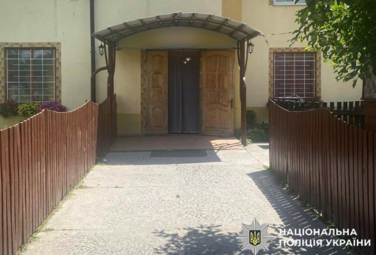 На Хмельниччині двоє братів побили 17-річного хлопця та зламали йому щелепу